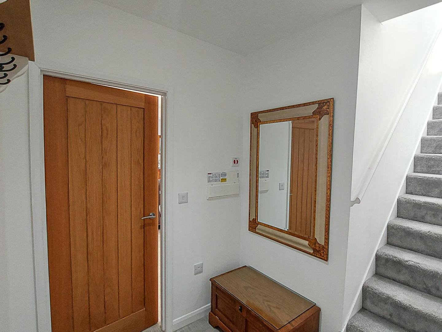 Meadow View Apartment *